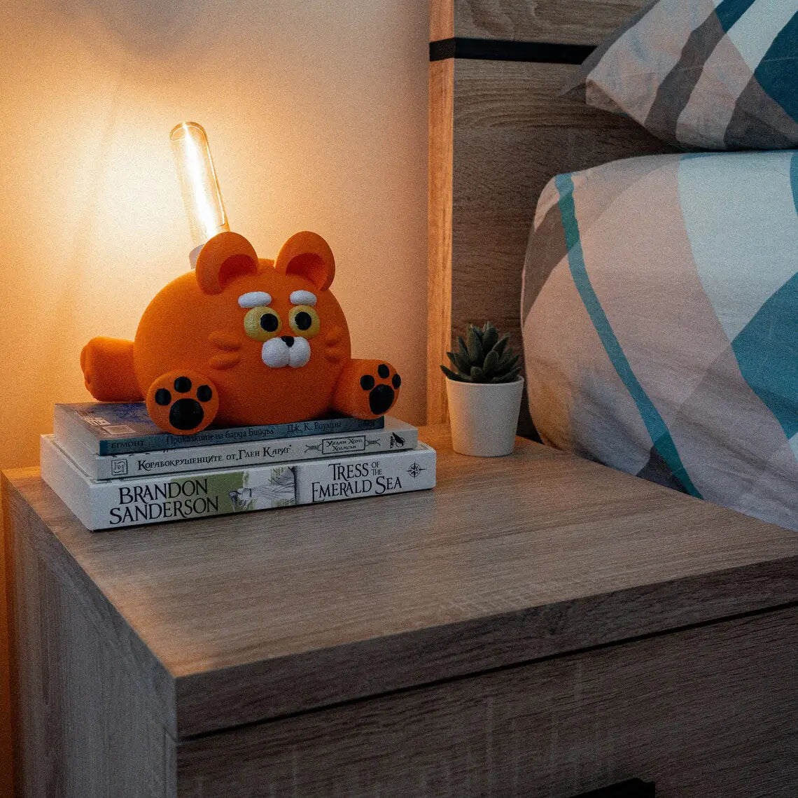 Chubby Cat Table Lamp - Desk/Bedside Kids Lamp
