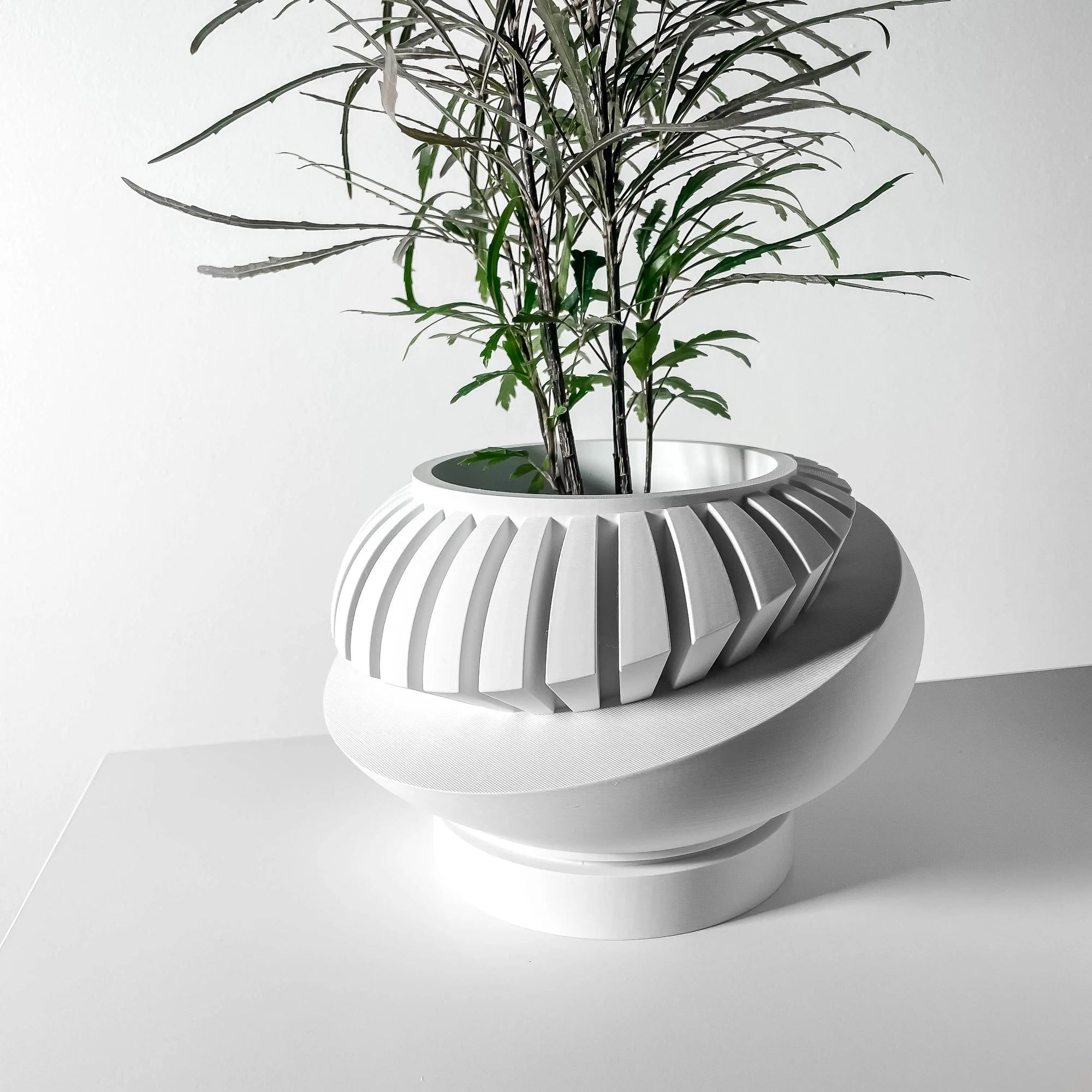 Luxar Planter Pot: Sleek 3D Printed Modern Design for Stylish Indoor Gardening