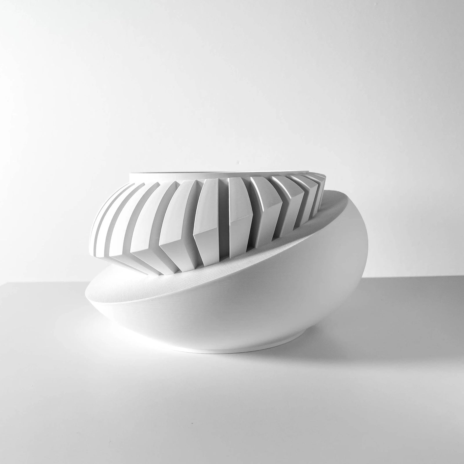 Luxar Planter Pot: Sleek 3D Printed Modern Design for Stylish Indoor Gardening