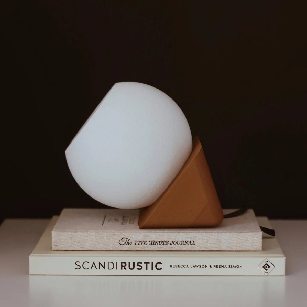 Minimalist Scandic Table Lamp - Unique Modern Design