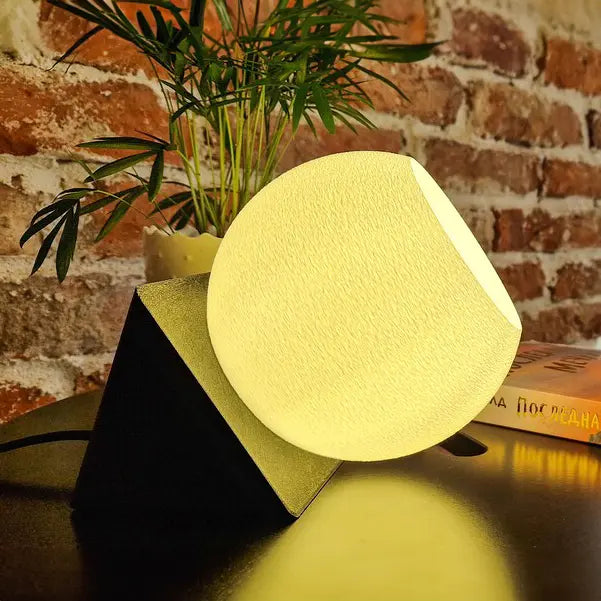 Minimalist Scandic Table Lamp - Unique Modern Design
