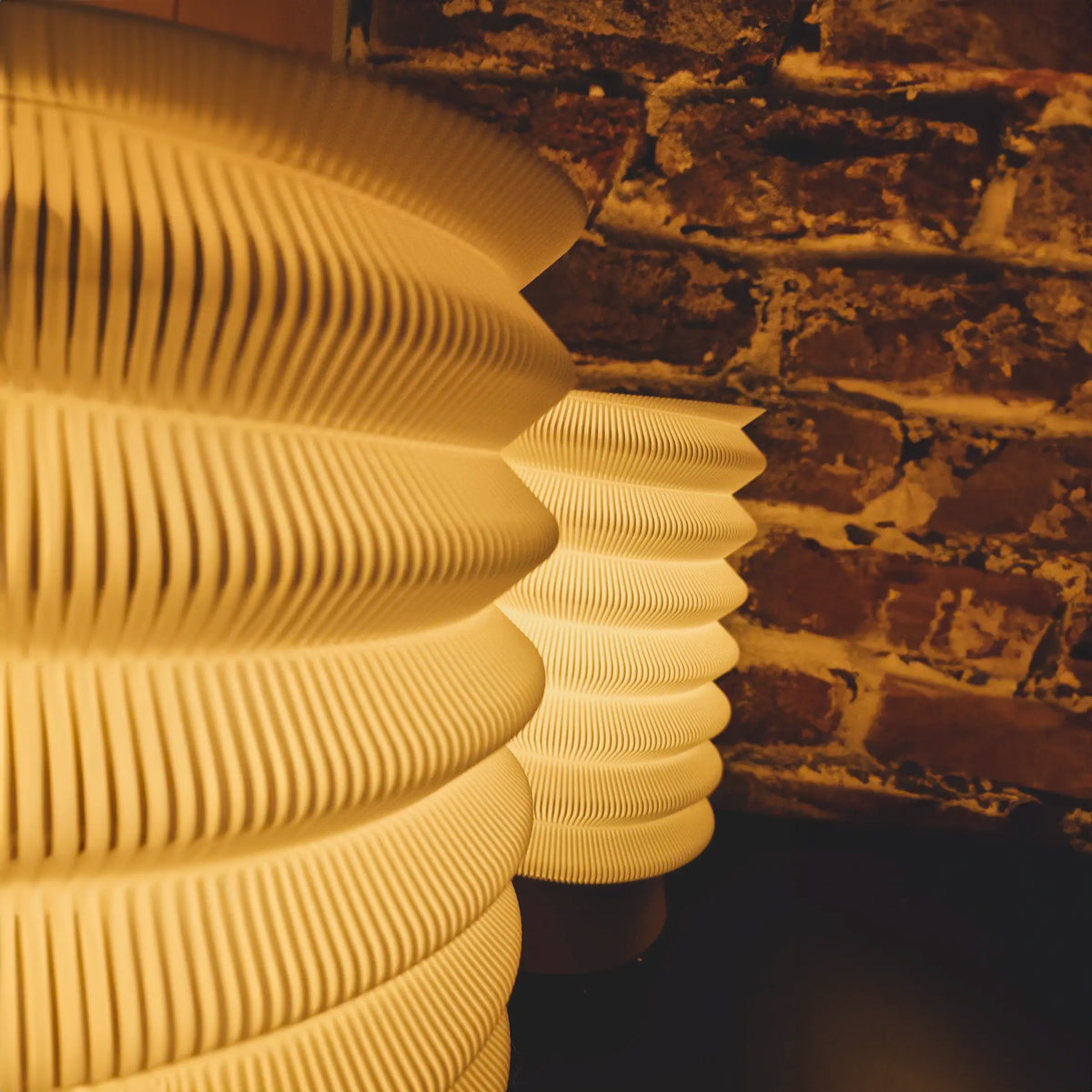 Spiral Minimalist Table Lamp - Desk/Bedside Modern Lamp