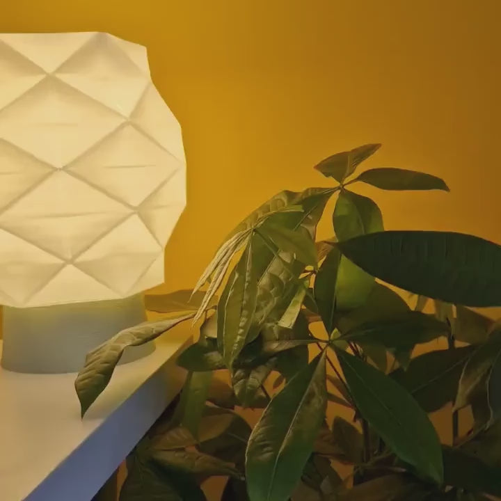 Moderne Tischlampe Tetragono – minimalistische Schreibtisch-/Nachttischlampe